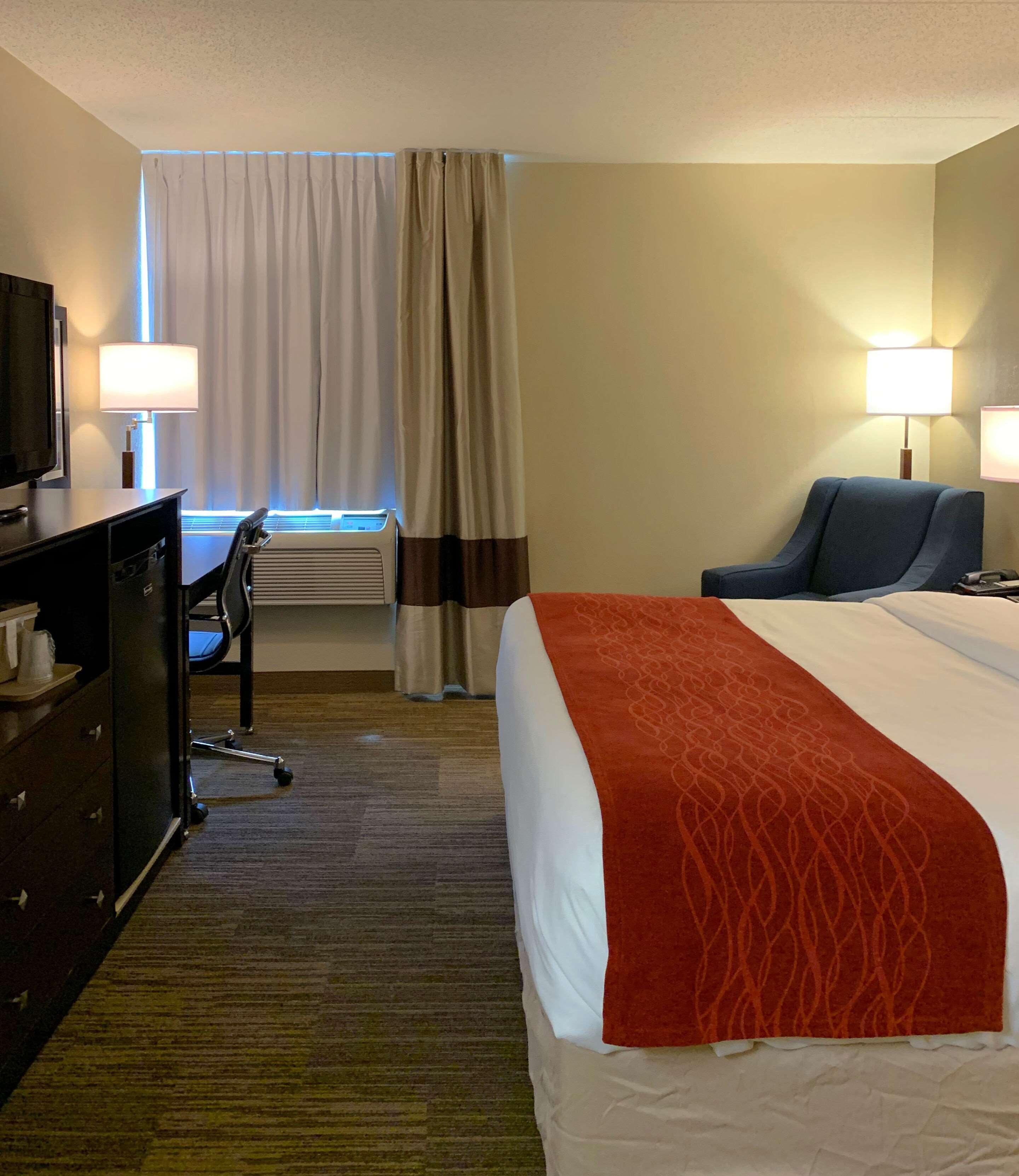 Comfort Inn & Suites East Hartford - Hartford Exteriör bild
