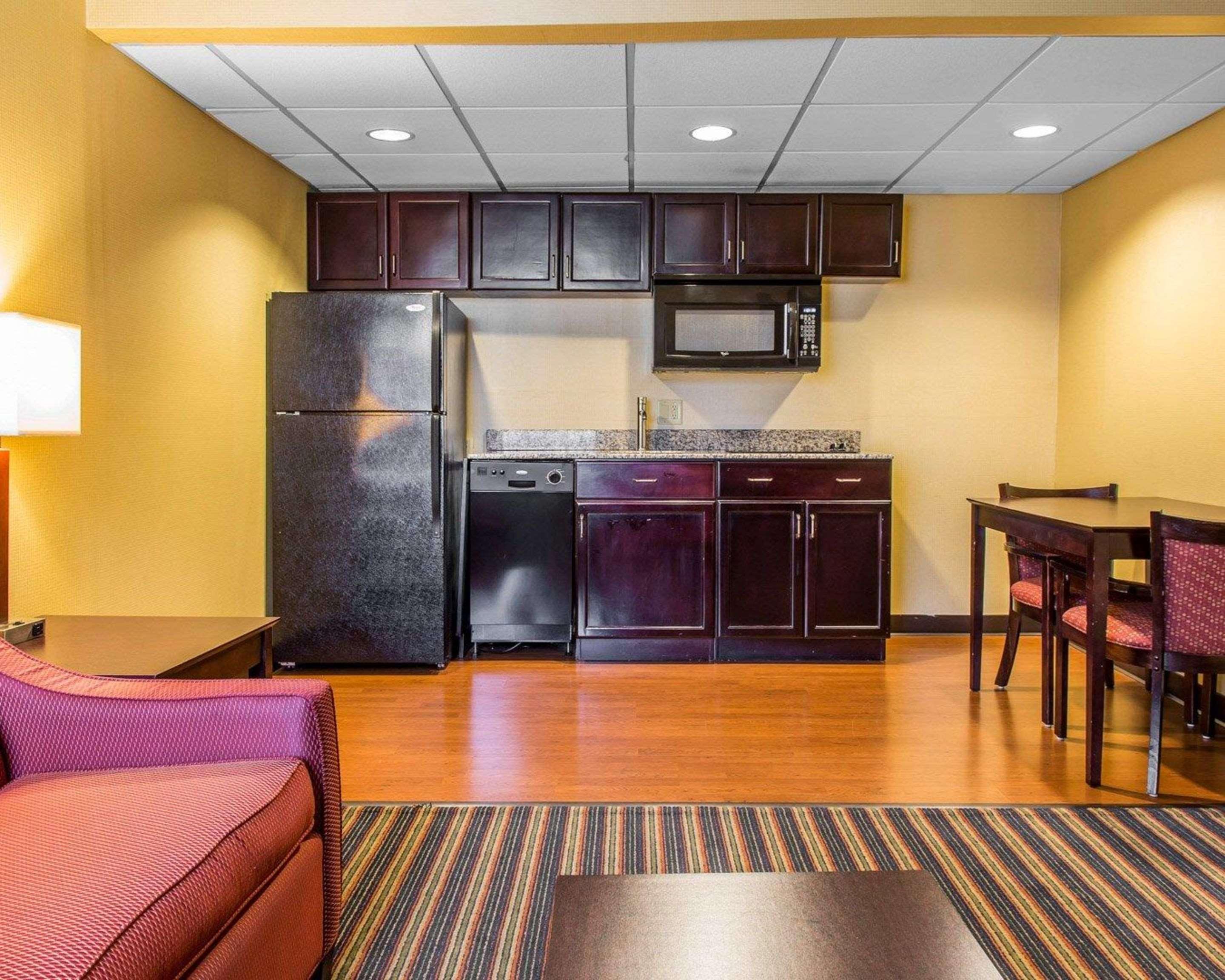Comfort Inn & Suites East Hartford - Hartford Exteriör bild