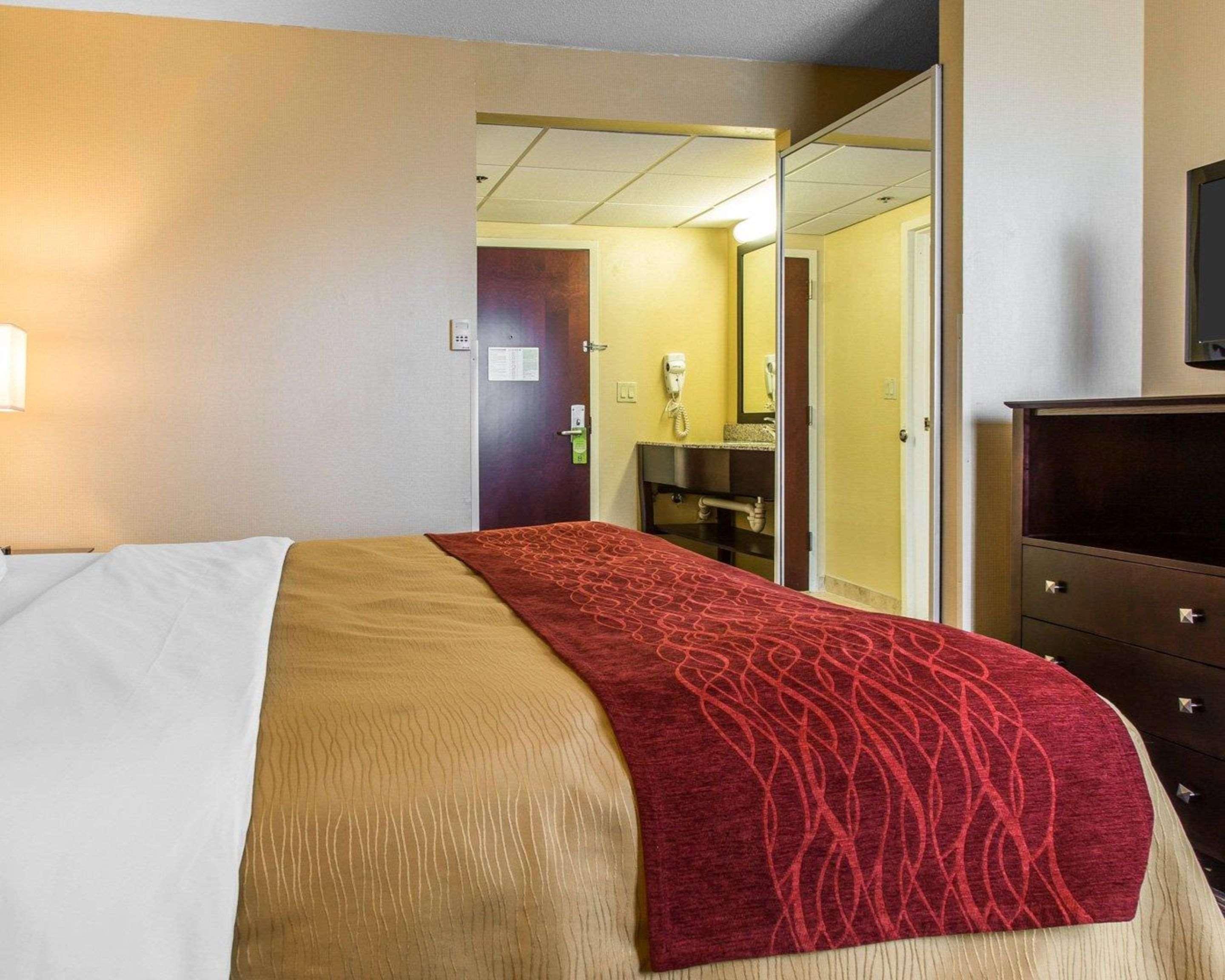 Comfort Inn & Suites East Hartford - Hartford Exteriör bild