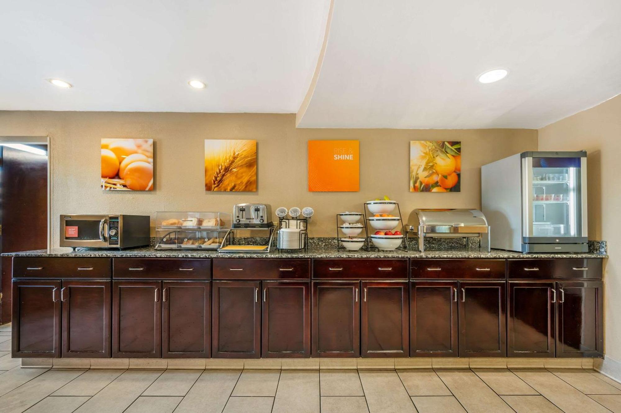 Comfort Inn & Suites East Hartford - Hartford Exteriör bild