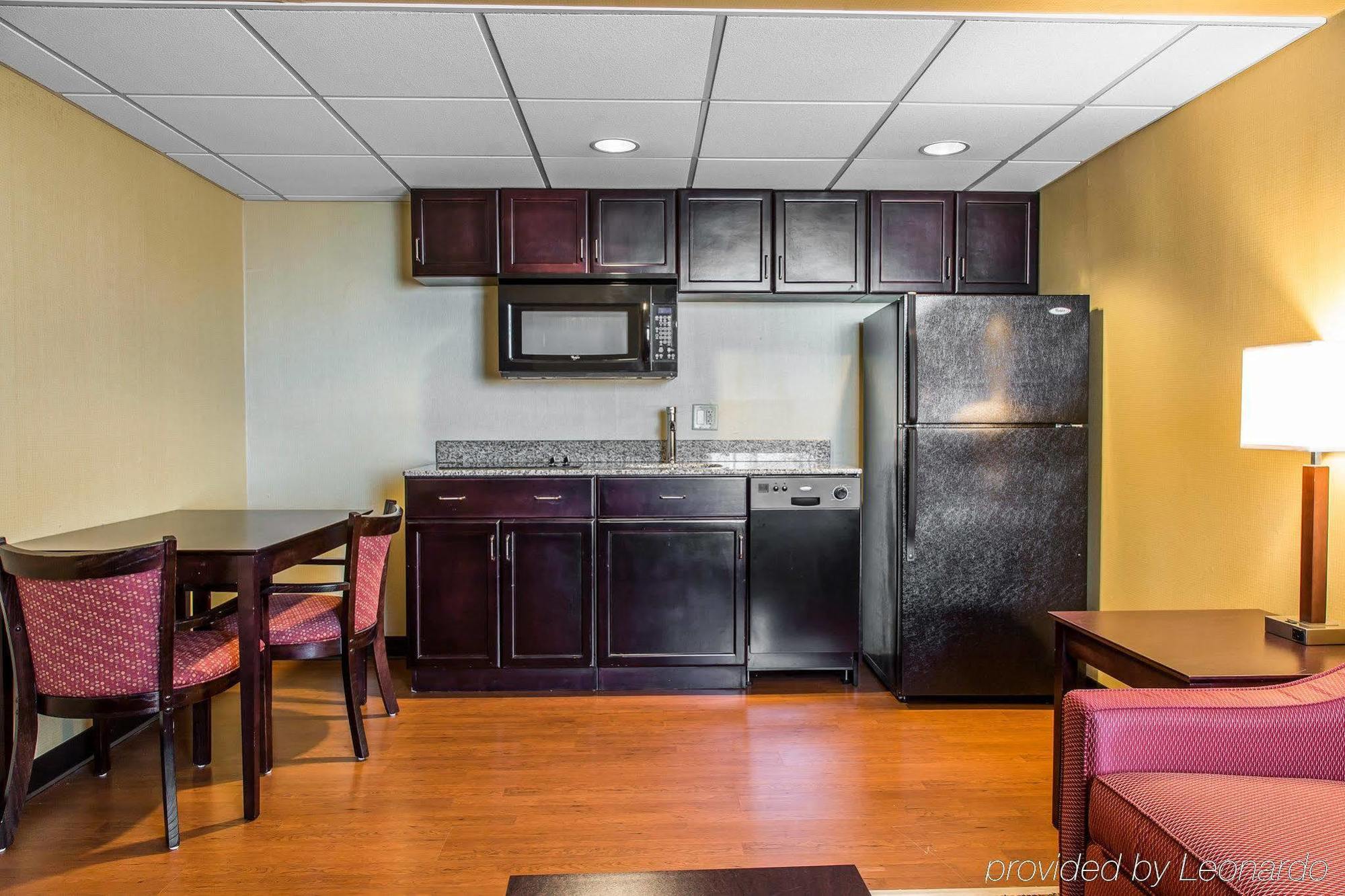 Comfort Inn & Suites East Hartford - Hartford Exteriör bild